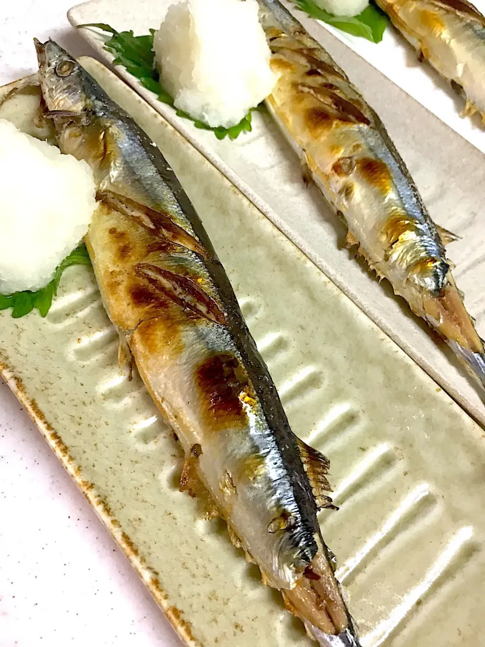 Snapdishの料理写真:秋刀魚の塩焼き|けいさん