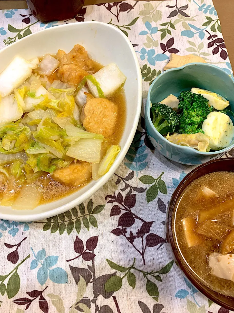 鶏胸肉と白菜のうま煮
ブロッコリーとゆで卵のマヨサラダ|mayuさん