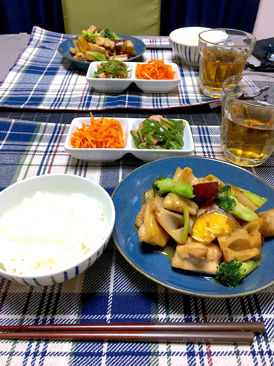 ・鶏肉と野菜の甘辛デリ風
・ピーマンとしらたきの和え物
・にんじんしりしり|ちぐあささん