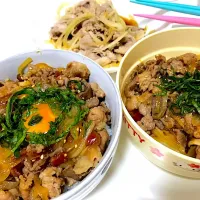 スタミナ梅しそ牛丼🍚|ピロリさん