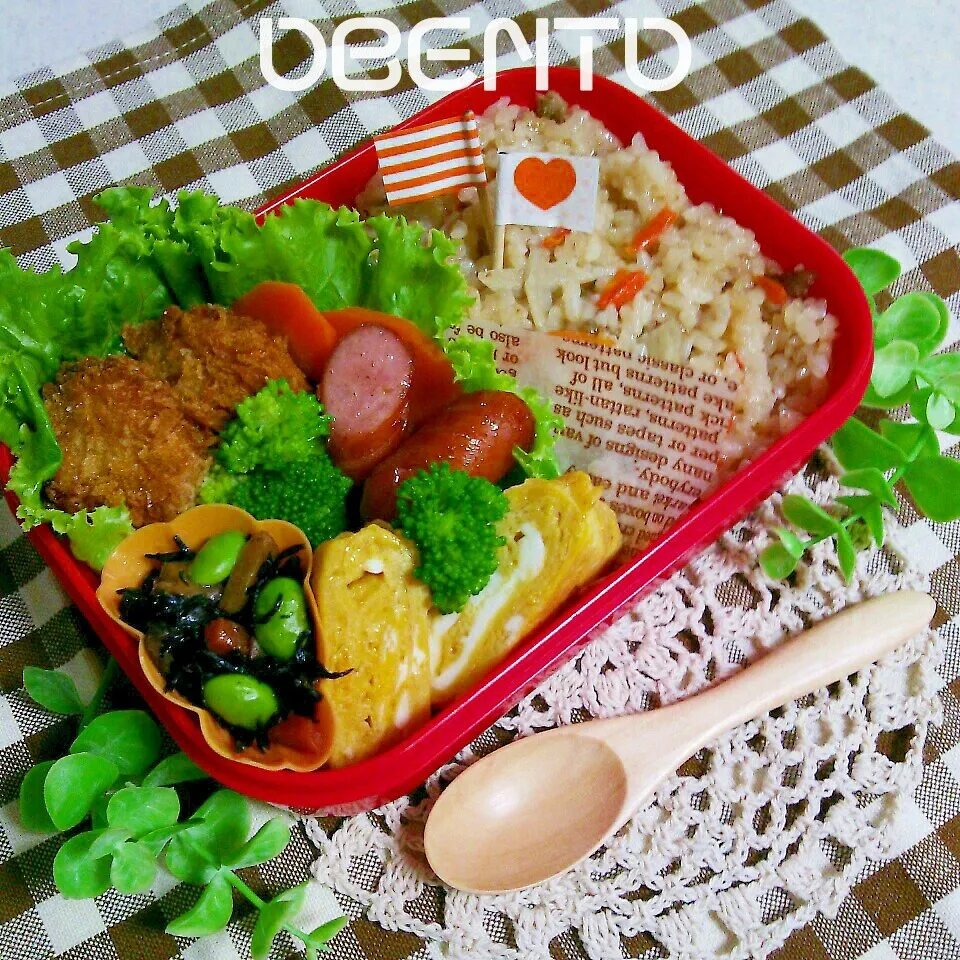 o(*⌒O⌒)ｂ 炊き込みごはんのお弁当!!|cafechanさん