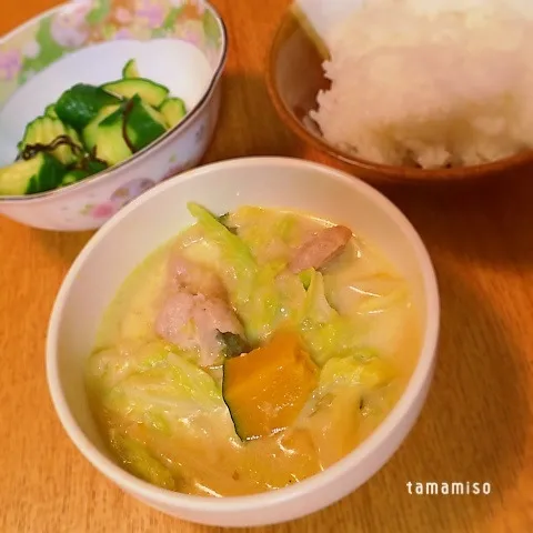 Snapdishの料理写真:鶏キャベツミルクスープ|tamamisoさん