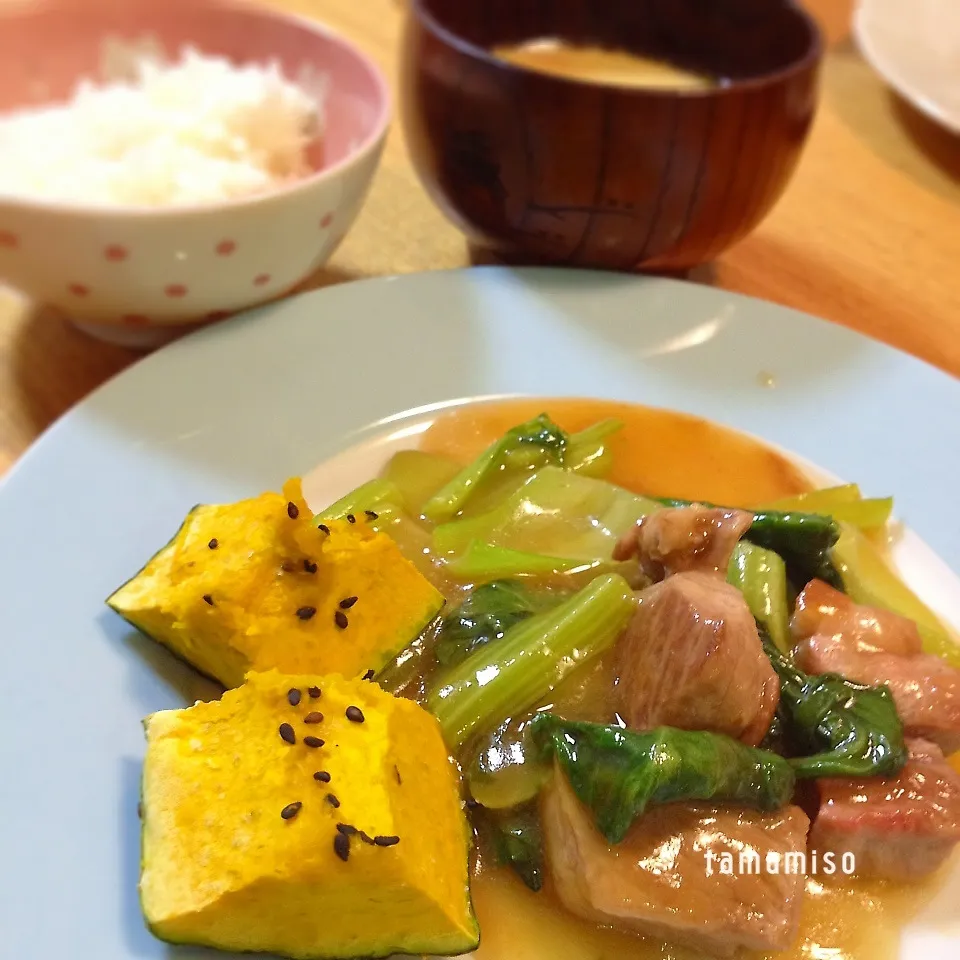 Snapdishの料理写真:豚肉と青梗菜の夕飯|tamamisoさん