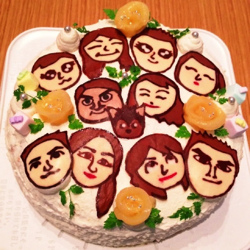 Snapdishの料理写真:♡母の還暦お祝いケーキ♡|Reichangさん