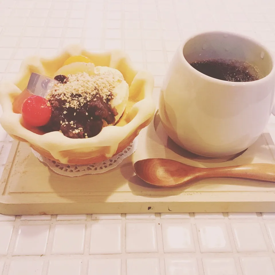 Snapdishの料理写真:もちもち♡米粉のワッフルあんみつ☆|marikoさん