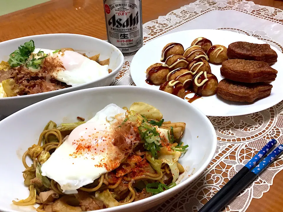 Snapdishの料理写真:今夜の夕飯は焼きそば⭐️
 
 #夕飯#焼きそば#揚げたこ焼き#揚げたい焼き|makoさん