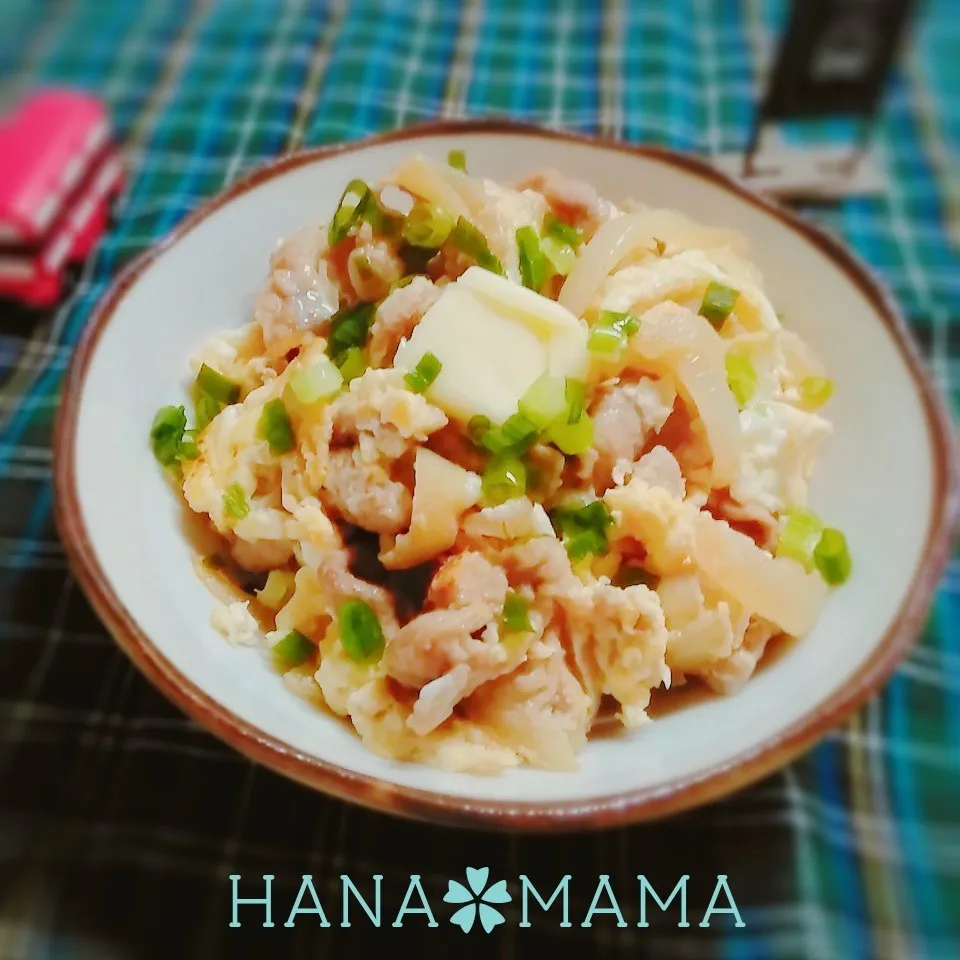 Snapdishの料理写真:すき焼きのたれで♡豚玉バター炒め|花ママさん