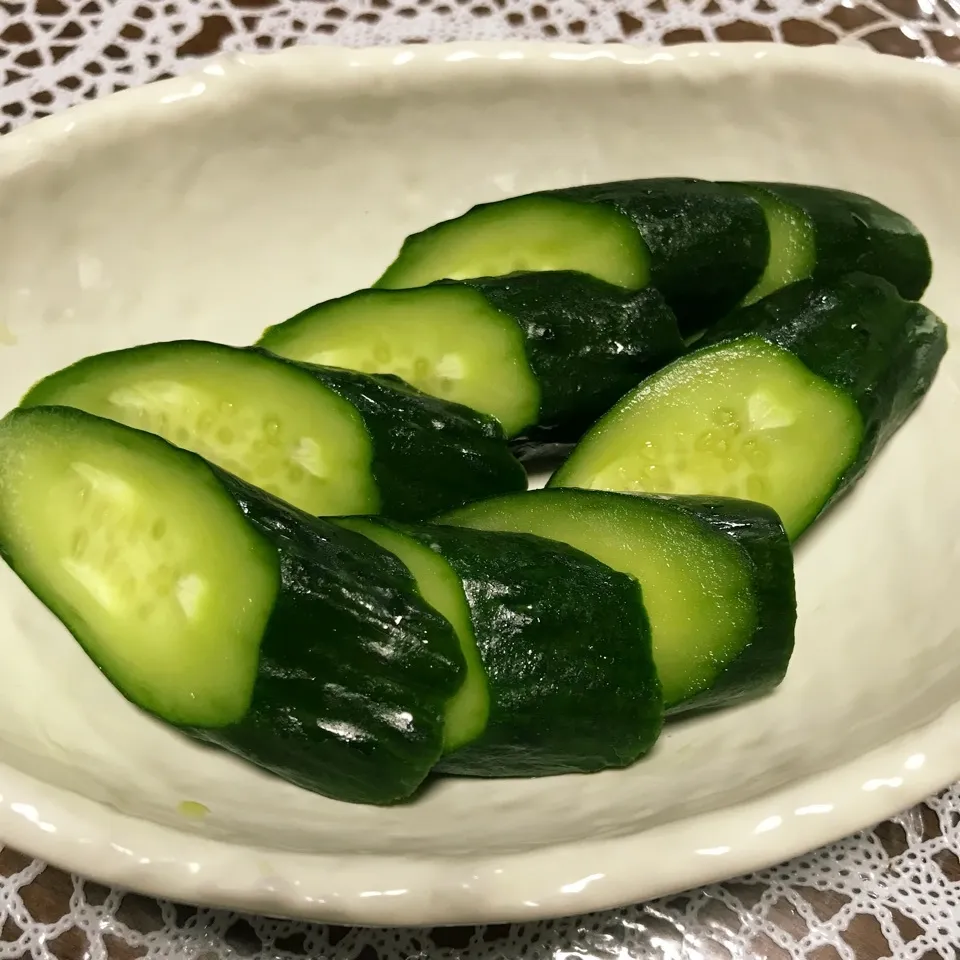 自家製きゅうりでぬか漬け🥒|iguigupopさん