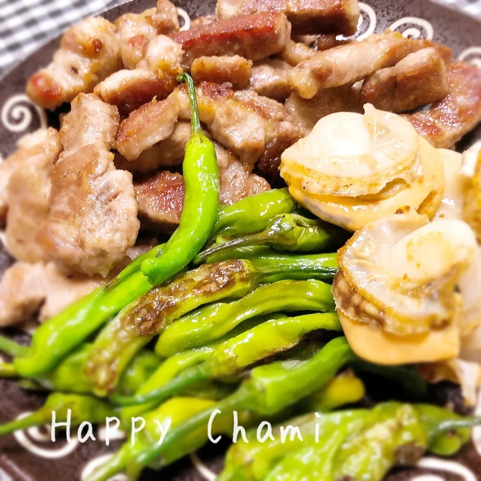 豚肉と帆立貝、シシトウの焼いたの|chamiさん