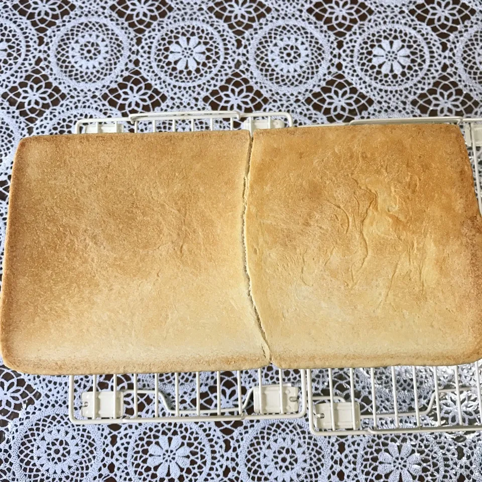 外カリ、中フワの角食🍞|iguigupopさん