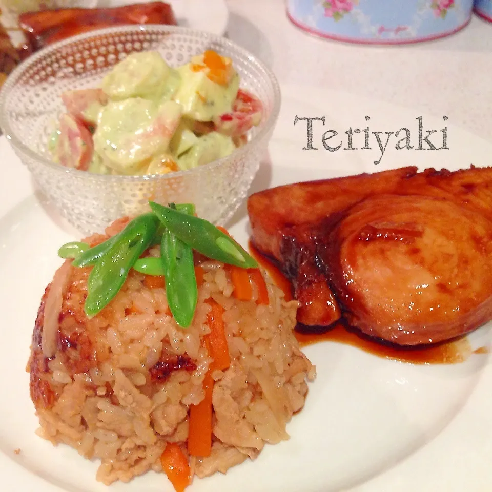 メカジキの照焼き&焼肉のタレ味炊き込みご飯|はーちゃんさん