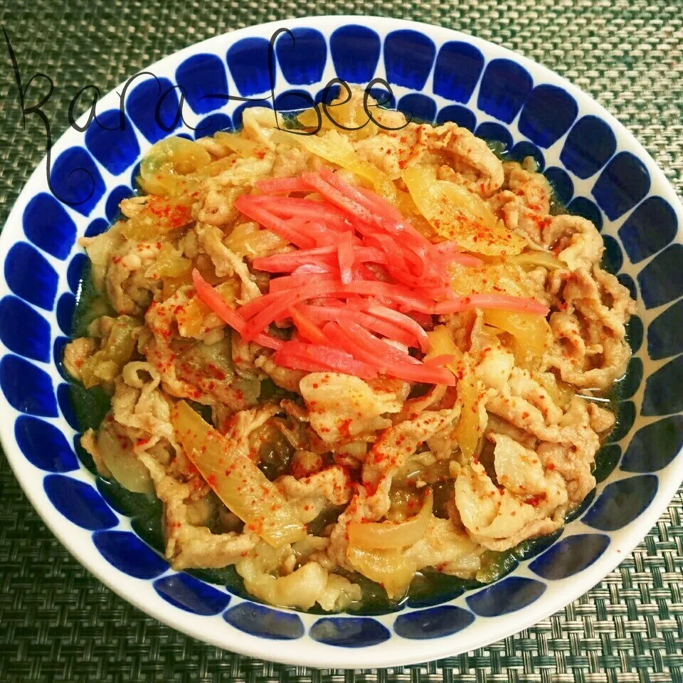 Snapdishの料理写真:味染みっ染み♡牛丼味でウマッ!自慢のつゆだく甘辛豚丼|からあげビールさん