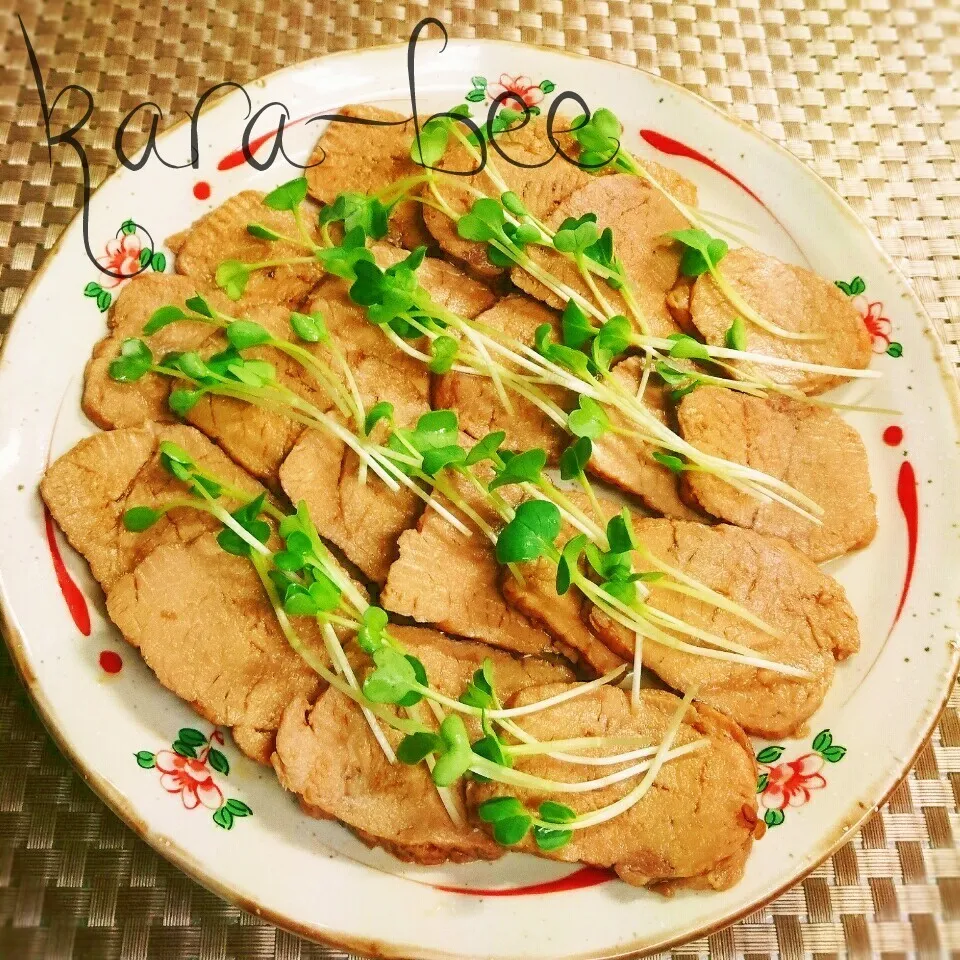 おせちに入れたい!炭酸水で煮るしっとり味染みチャーシュー|からあげビールさん