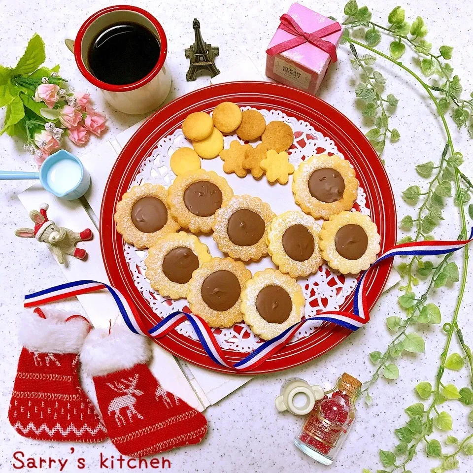 お花の形のチョコリッチ♡クッキー♪|Sarryさん