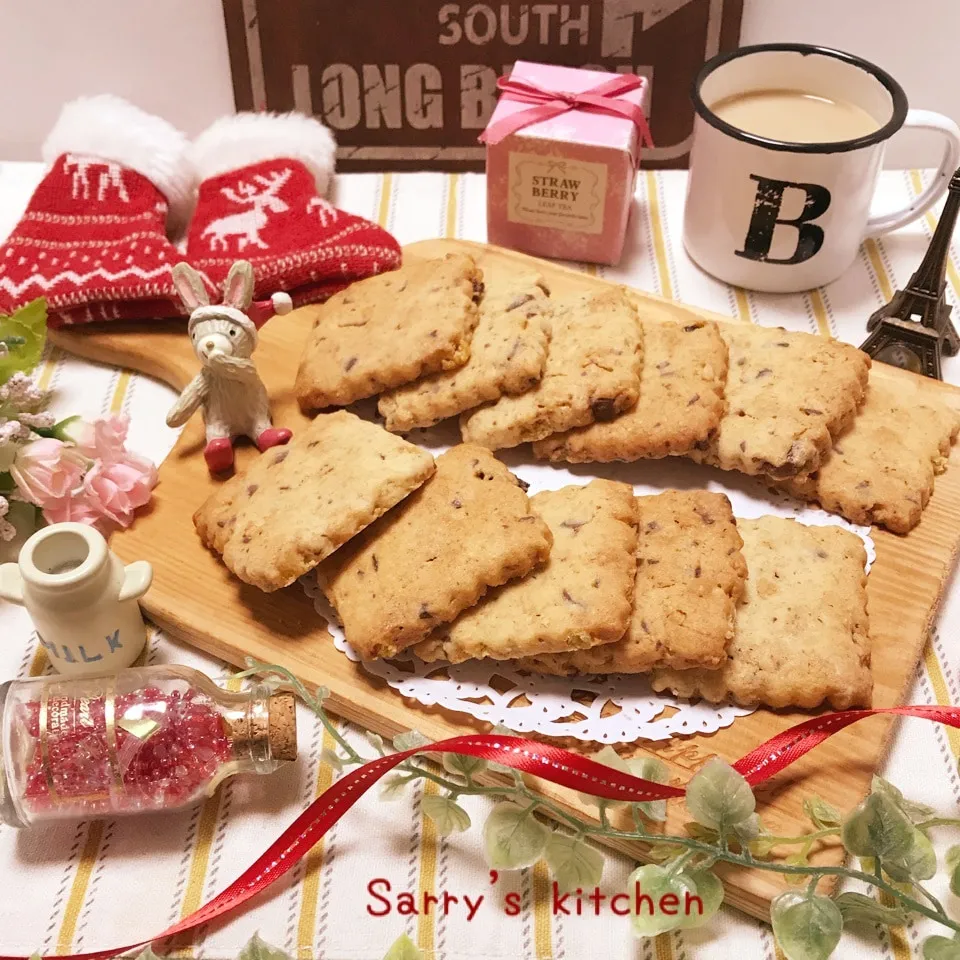 グラノーラとチョコチップのサクサククッキー♡|Sarryさん