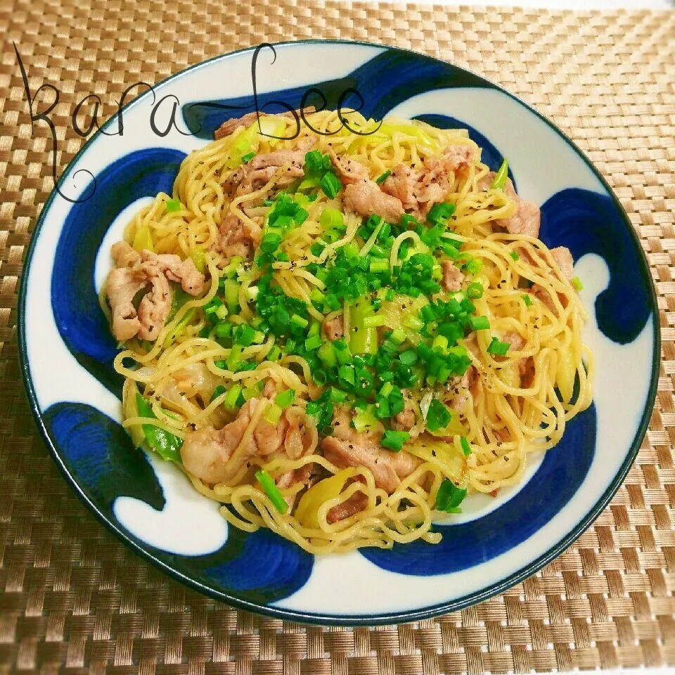 ガッツリスタミナ♡にんにくネギ塩豚焼きそば|からあげビールさん