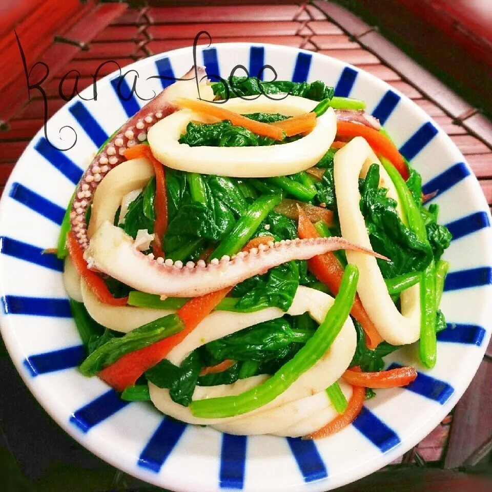 Snapdishの料理写真:イカとほうれん草の麺つゆラー油ナムル♡とまちゃん祝1000|からあげビールさん