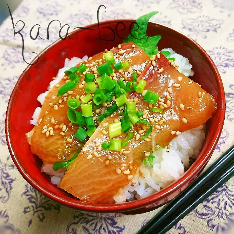 いっこﾀﾝ祝400♡鰤のヅケ丼でおめでとう|からあげビールさん