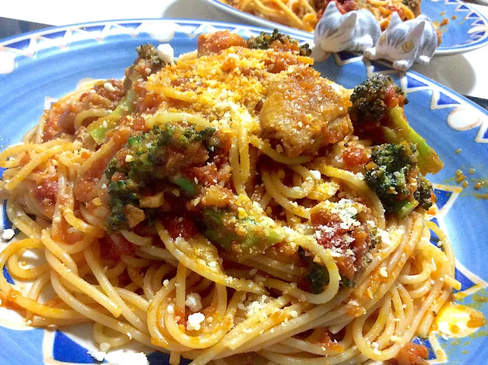 買い物いかないときは、作り置きのトマトソースでチキンとブロッコリーを入れて^_^|Takeshi  Nagakiさん