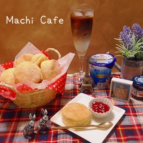 Greek Yogurt♡スコーンwith カフェ・オ・レ♪|Sarryさん