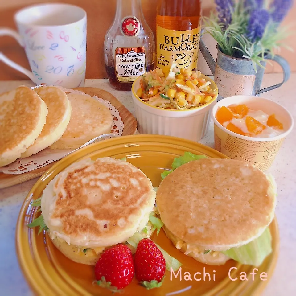 Snapdishの料理写真:今日のランチ♡クランペットサンド&コールスロー♪|Sarryさん