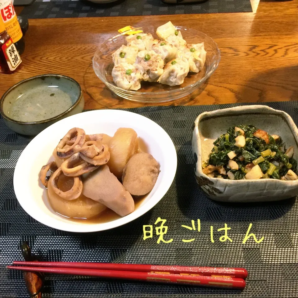 芋イカ大根、大根葉竹輪揚げオカカ煮、焼きシュウマイ|yakinasuさん