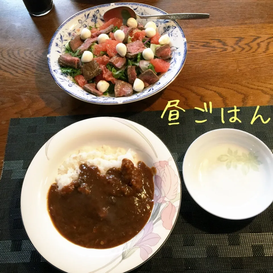 カレーライス、ローストビーフとモッツアレラグレープフルーツ|yakinasuさん