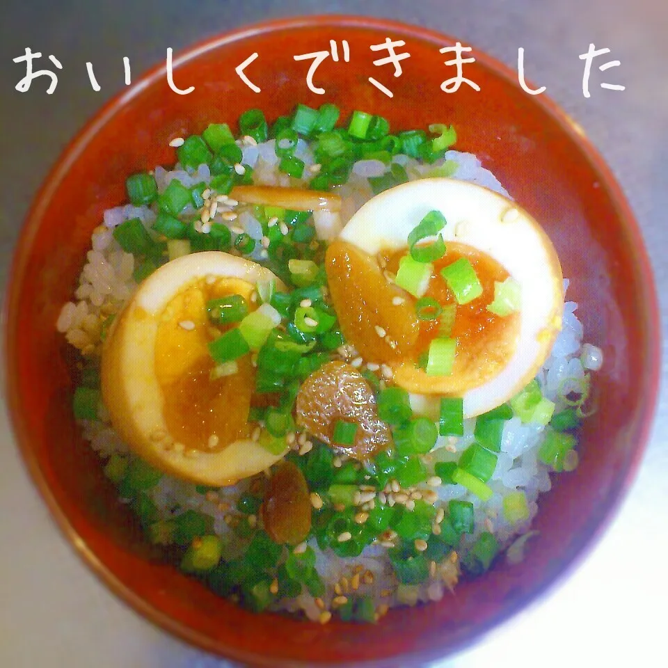 たちゃんさんのマネっこガリバタ焦がし醤油タマタマ丼♪|からあげビールさん