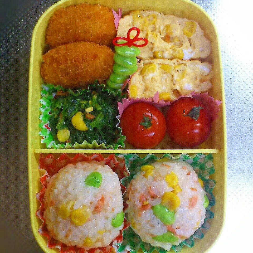 Snapdishの料理写真:はらぺこさんのおにぎりのマネっこ♪久々の学童弁当|からあげビールさん