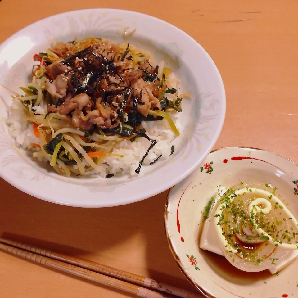 今夜はお手軽ビビンバ風丼|takarinさん