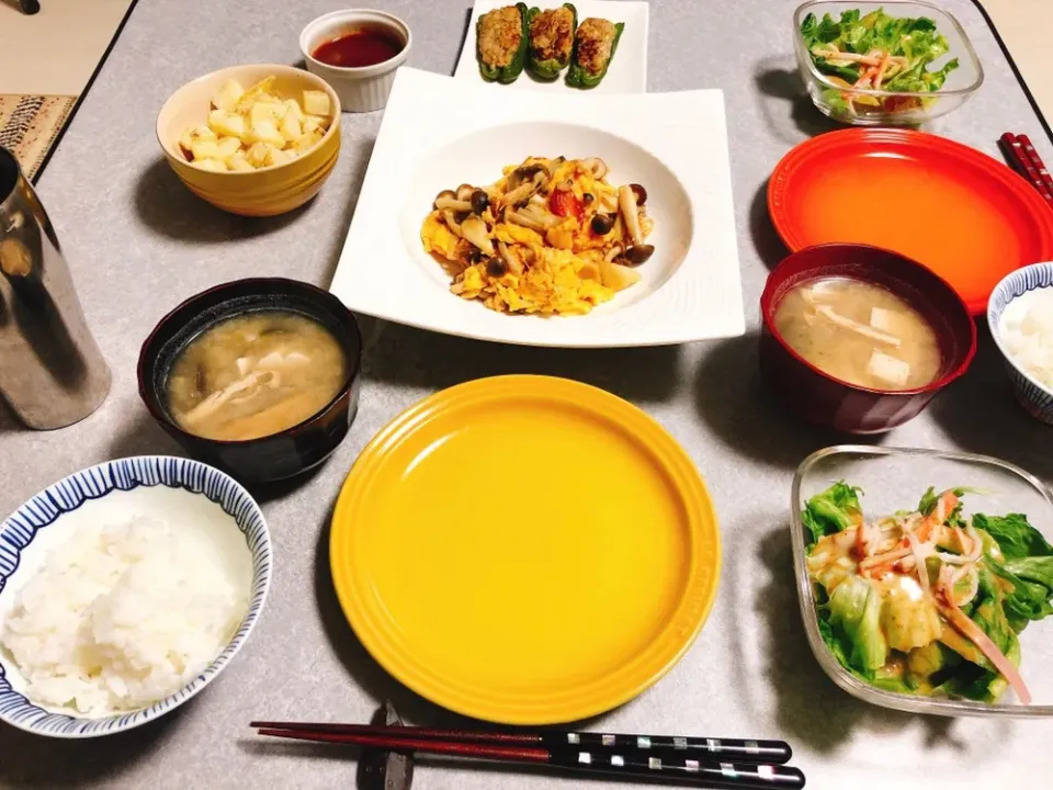 トマトときのこのふわふわ卵
カルビー懸賞でもらったじゃがいものマヨ和え #晩ご飯|haacomさん