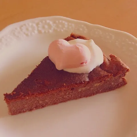 おから入りチョコバナナケーキ  ハートのチョコは苺入り！|takarinさん