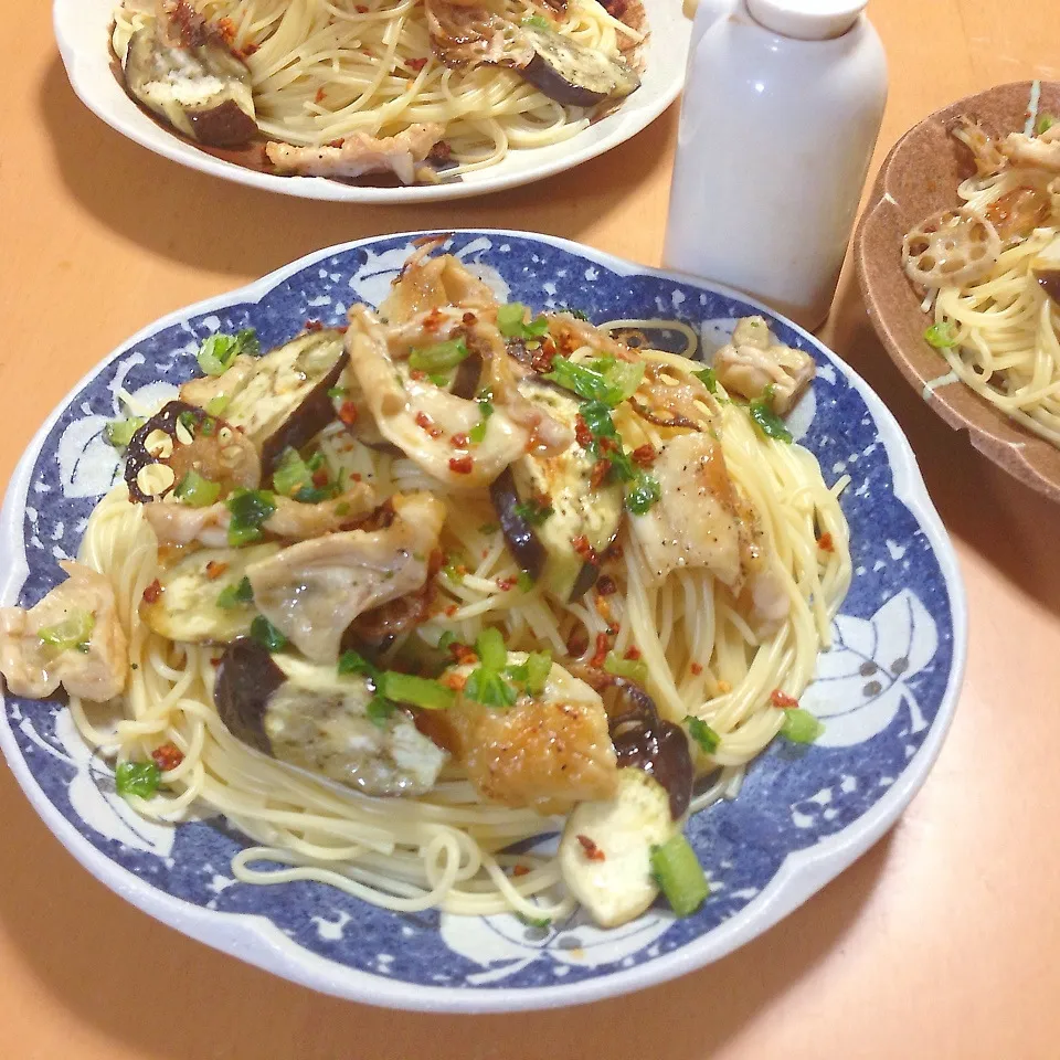 今夜はパスタ！  鶏皮の脂を利用してグリル〜|takarinさん