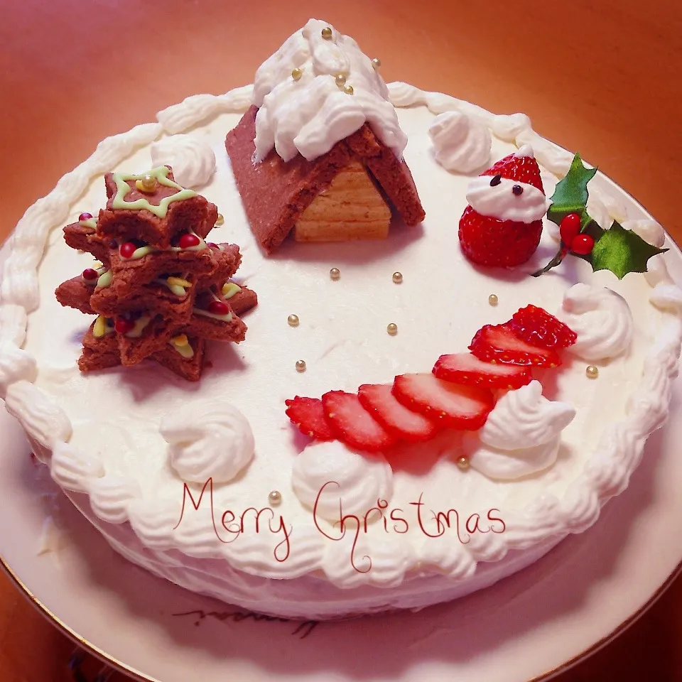 Snapdishの料理写真:クリスマスケーキ  お友達とお揃いで作ったよ！|takarinさん