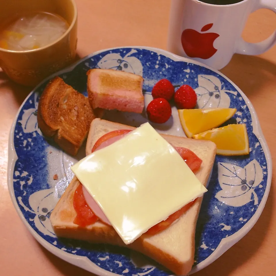 Snapdishの料理写真:朝ごパン|takarinさん