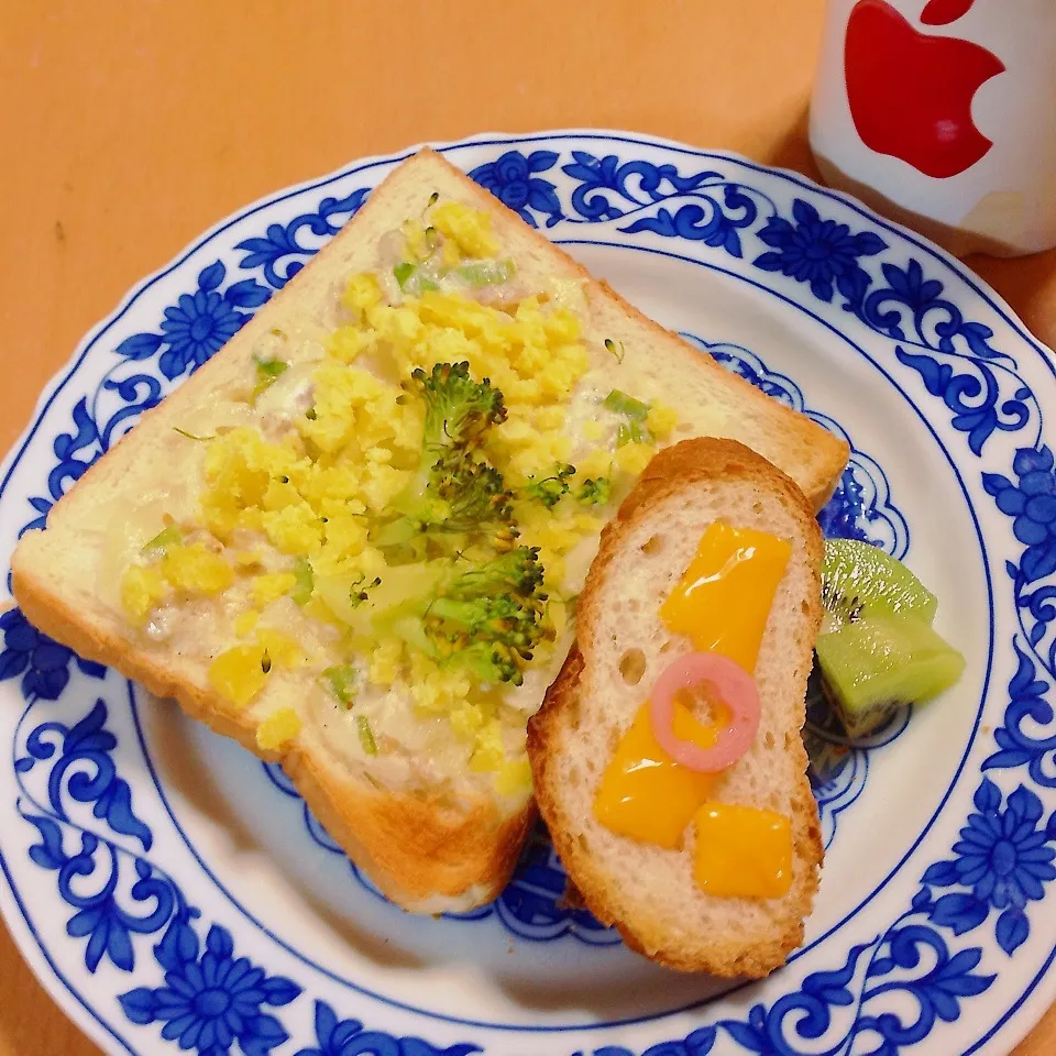 Snapdishの料理写真:今朝の朝ごパン|takarinさん