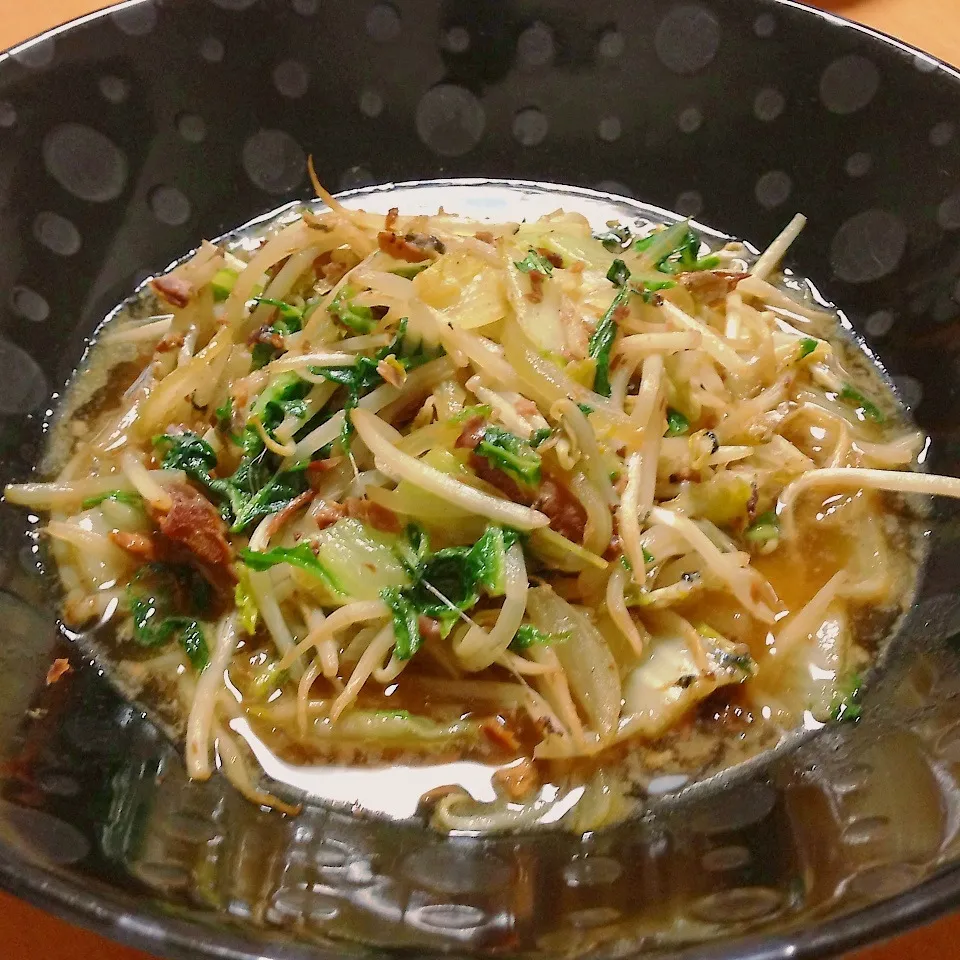 味付け簡単！ サンマの蒲焼缶で炒め物|takarinさん