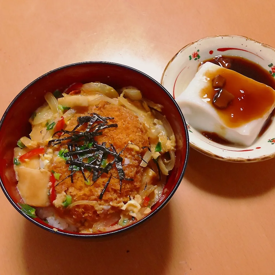 金欠・時短はコロッケ丼！|takarinさん