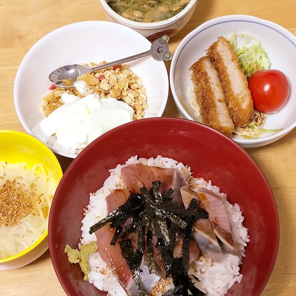 Snapdishの料理写真:☺️鰤丼モリモリタベレー〜😋💞|Makokoさん