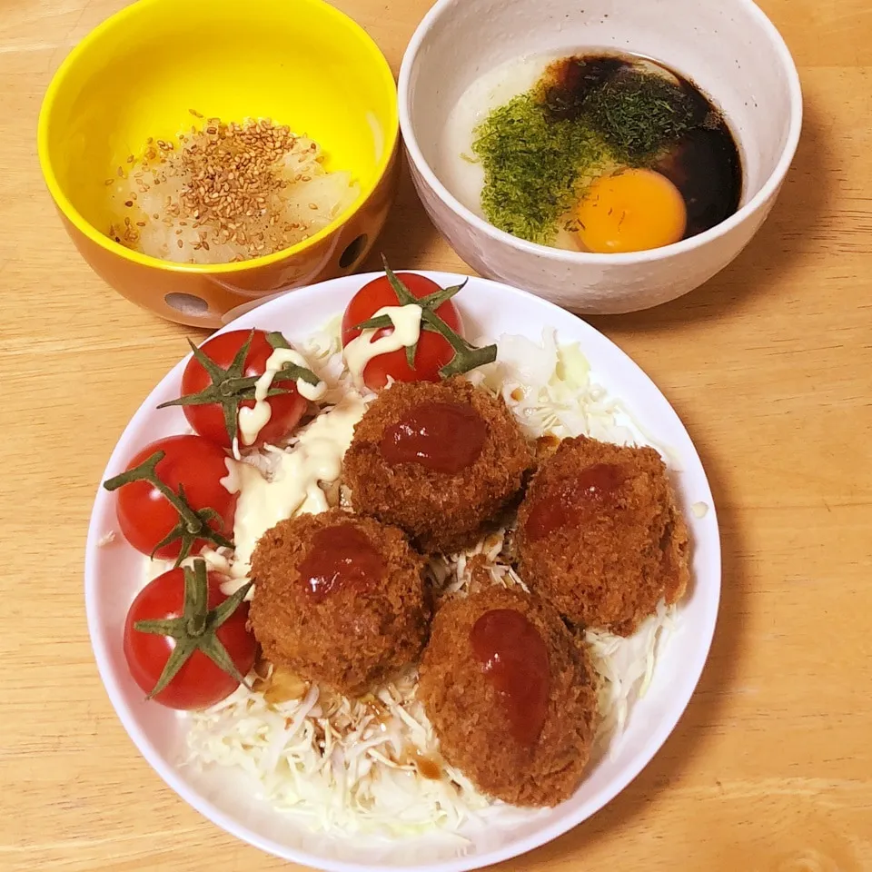 Snapdishの料理写真:シチュー牛メンチ&ミディトマト🍅|Makokoさん