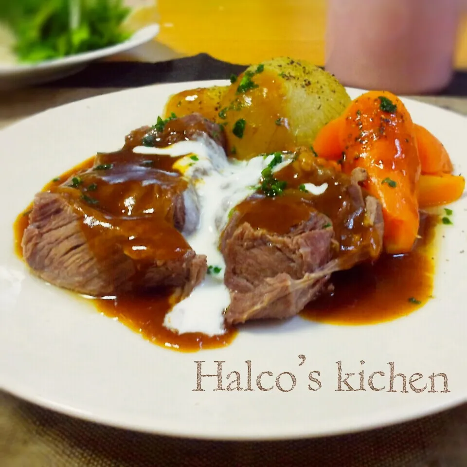 牛すね肉のブラウンソースがけ|Halcoさん