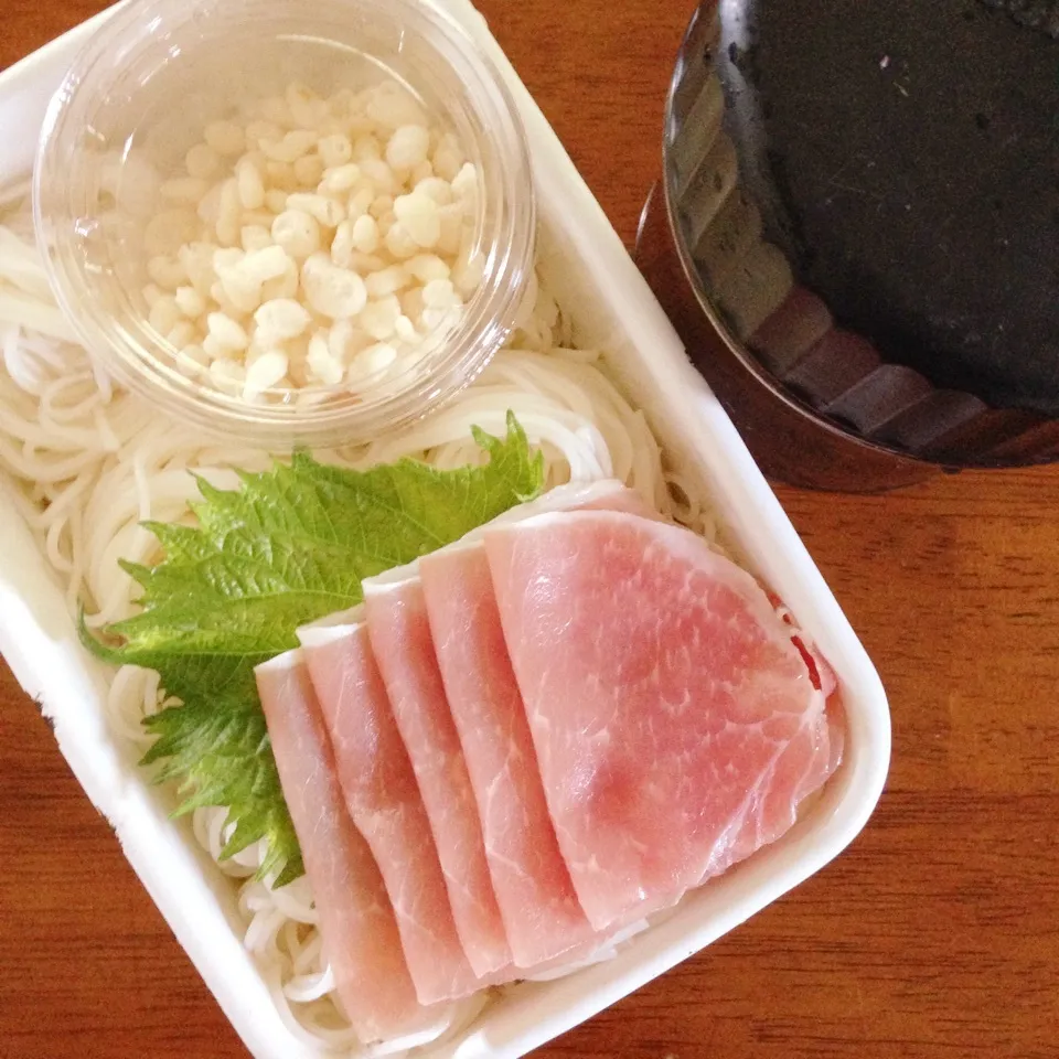 Snapdishの料理写真:生ハムそうめん弁当|なつこいっきママさん