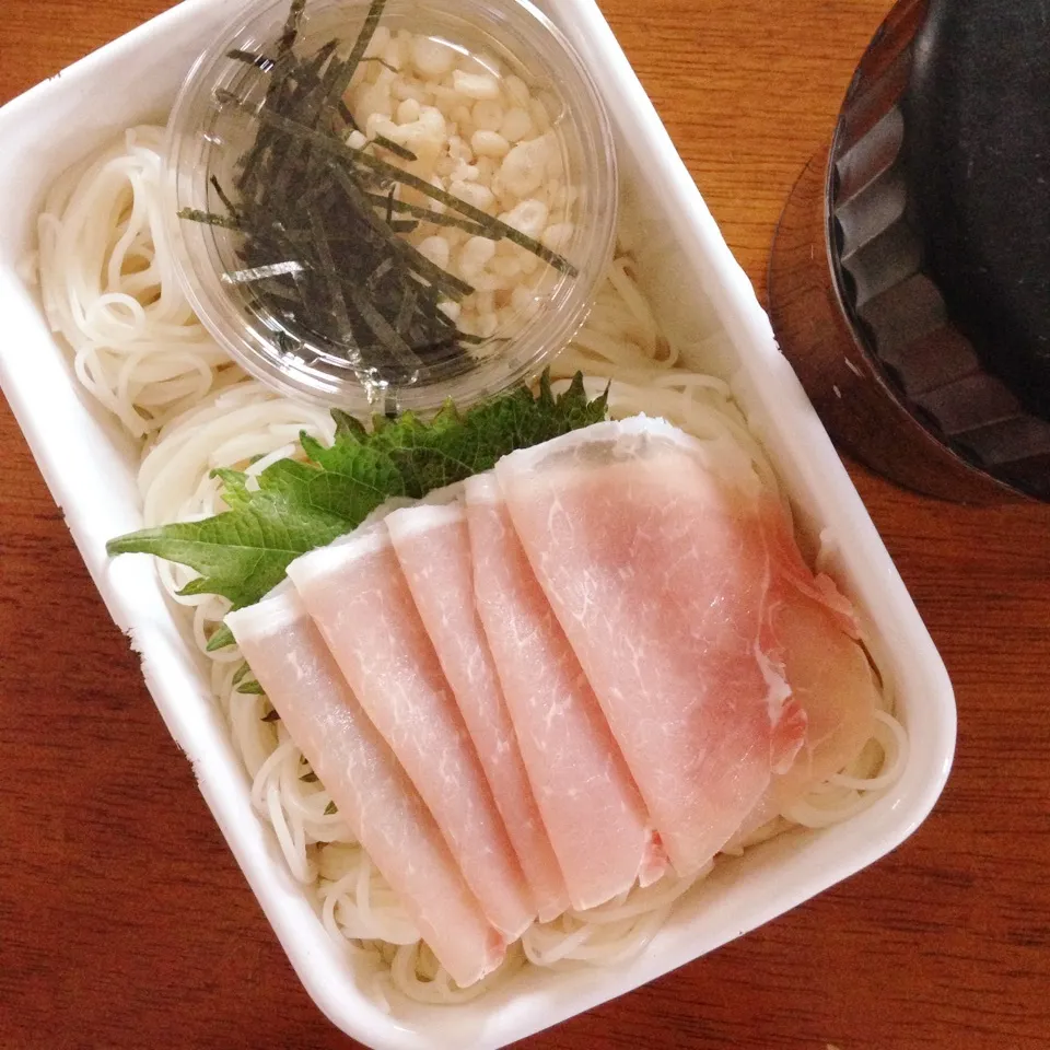 Snapdishの料理写真:生ハムそうめん弁当|なつこいっきママさん