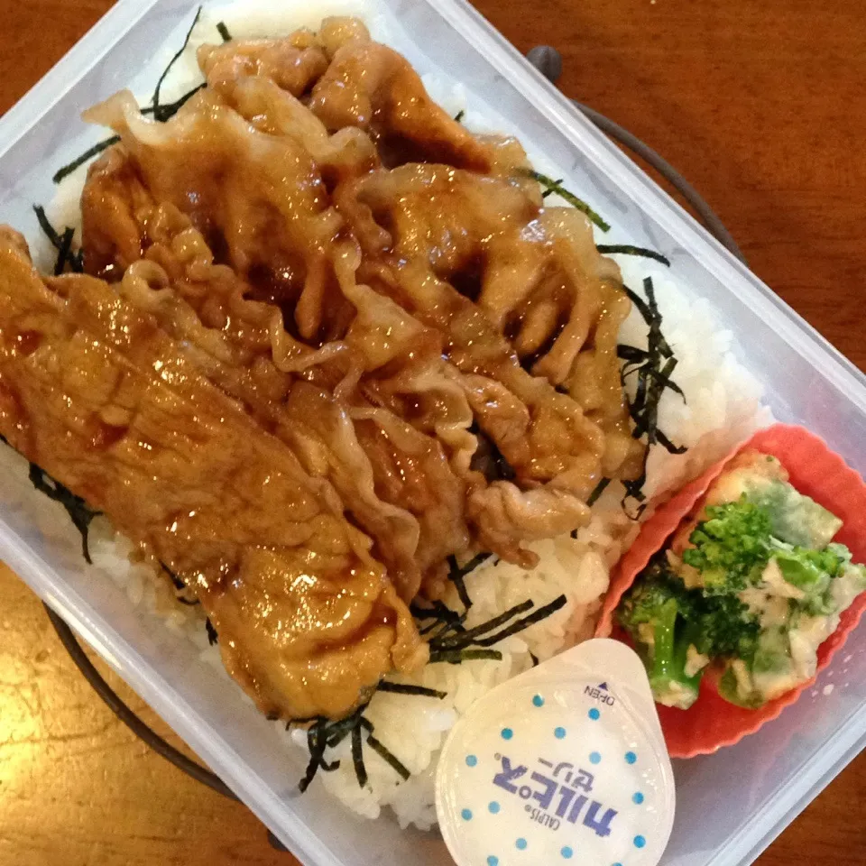 Snapdishの料理写真:生姜焼き弁当|なつこいっきママさん