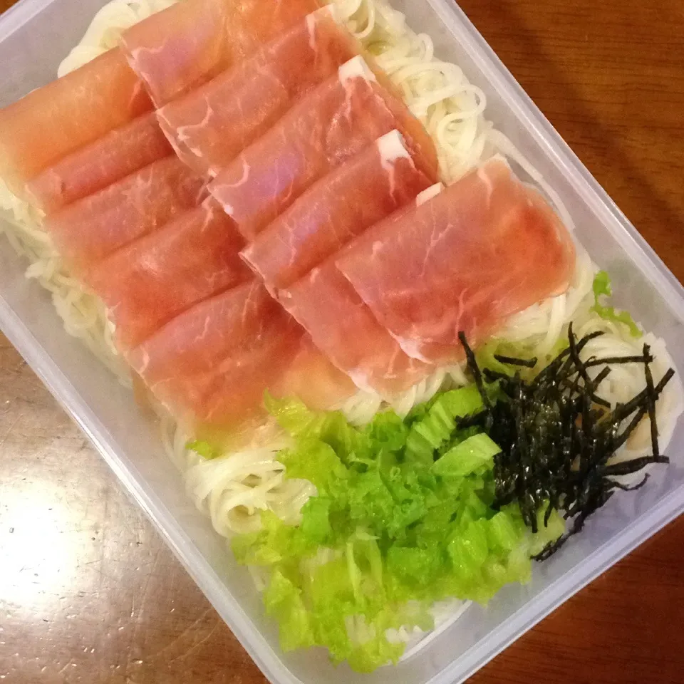 Snapdishの料理写真:生ハムそうめん弁当|なつこいっきママさん