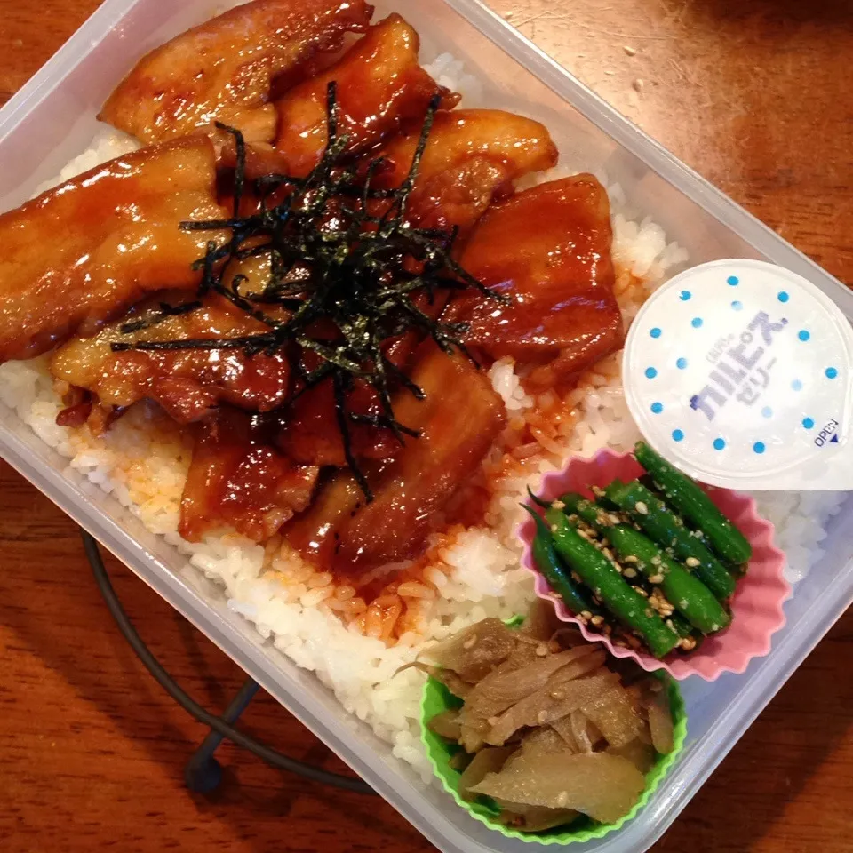 Snapdishの料理写真:豚バラ肉の照りタレ弁当|なつこいっきママさん