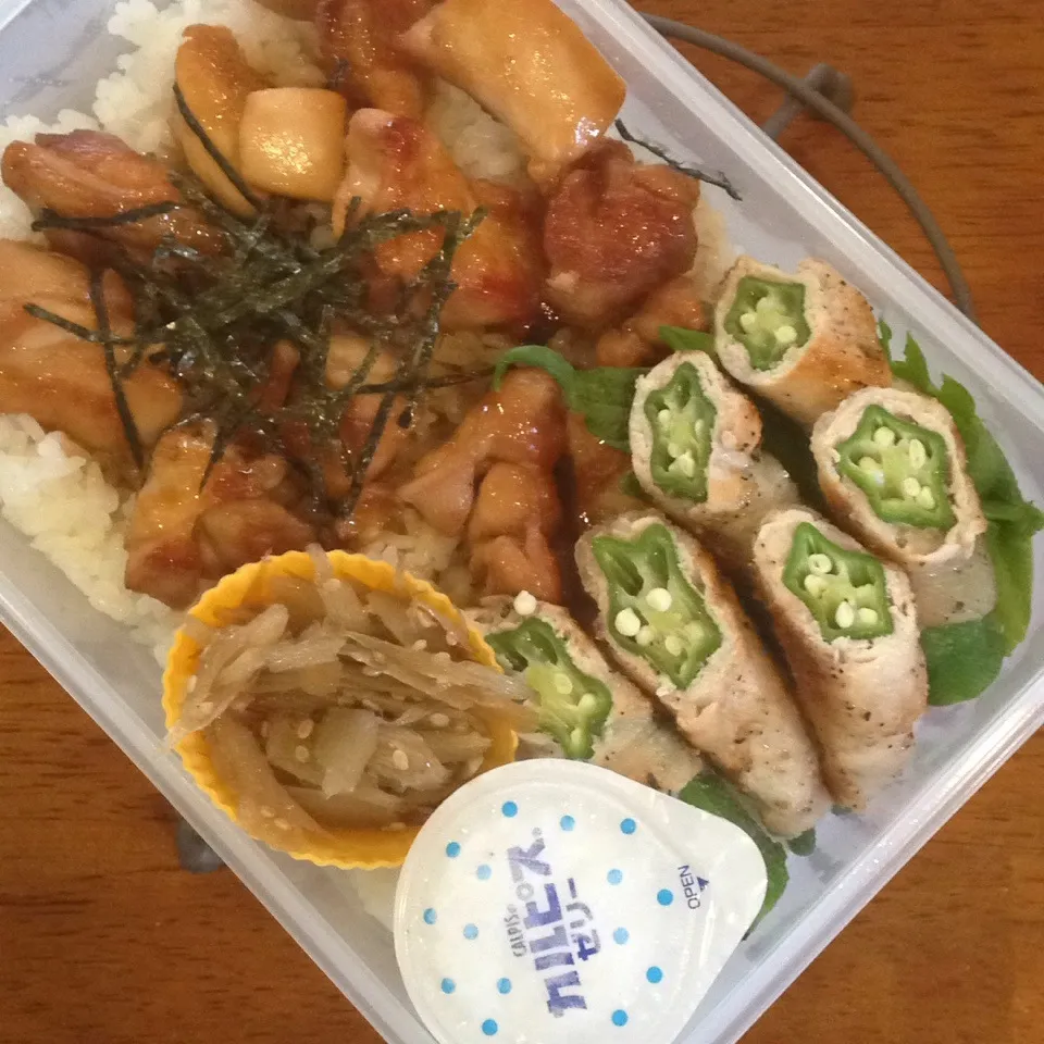 Snapdishの料理写真:十勝チキン丼弁当|なつこいっきママさん