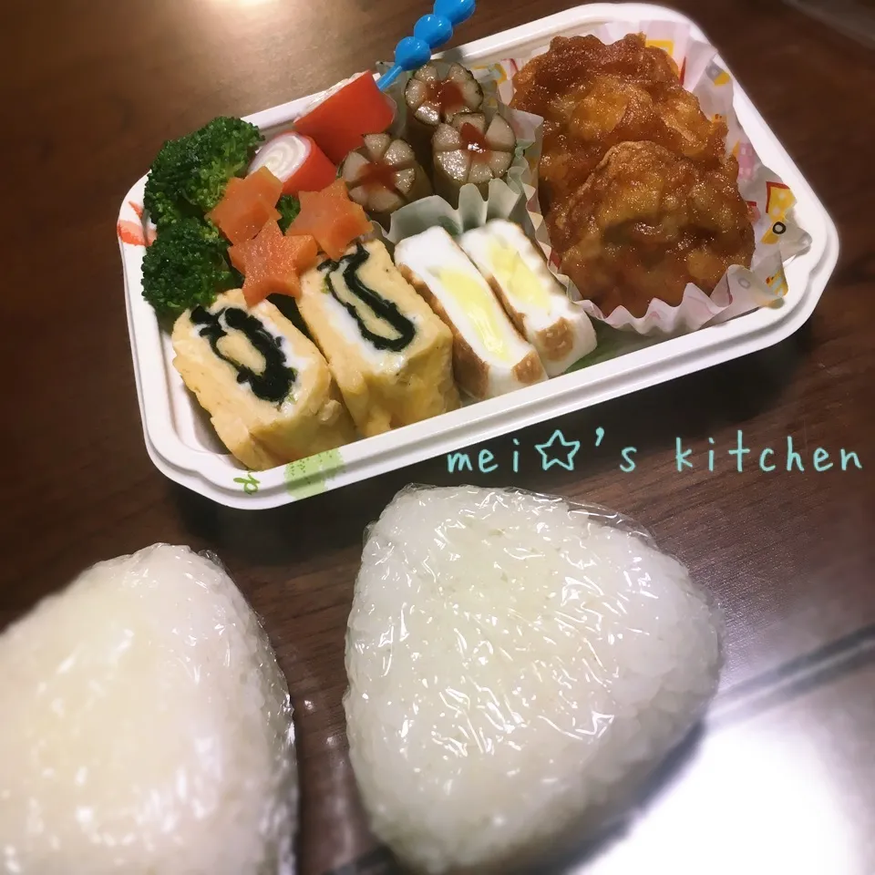 Snapdishの料理写真:長男のお弁当☆塩むすび(〃▽〃)|みぃ☆さん