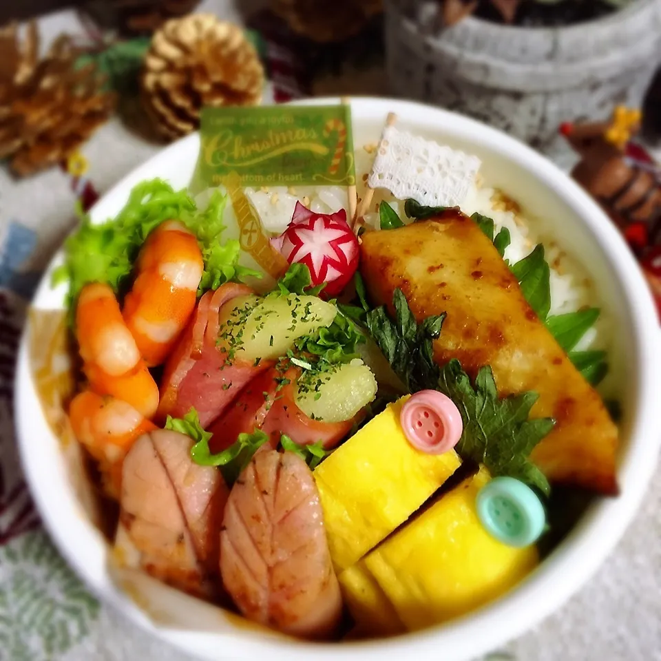 Snapdishの料理写真:塩サバdeお弁当|くぅ*さん