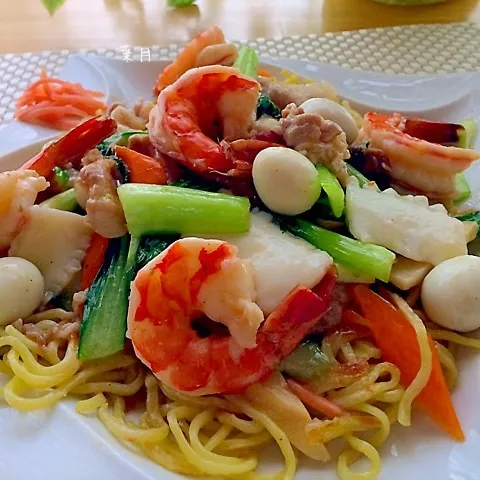 青梗菜とえび&イカで夏のあんかけ焼きそば|葉月さん